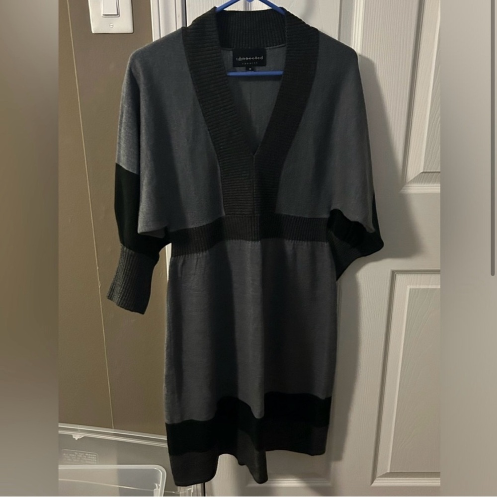 Connected Apparel Black & Gray V-Neck Dolman Sleeve Knee-Length Sweater Dress